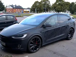 Svart Begagnad 2019 Tesla Model X Performance SUV | 599 000 kr (Dyr)