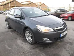 Grå Begagnad 2010 Opel Astra Enjoy Halvkombi | 29 900 kr (Marknadspris)