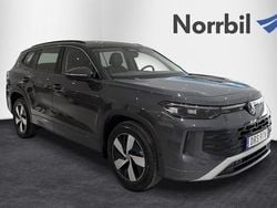 Grå (dolphin grey metallic) Ny 2024 VW Tayron Life SUV | 509 900 kr (Marknadspris)