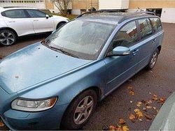 Blå Begagnad 2009 Volvo V50 Kinetic Kombi | 10 000 kr (Superpris)