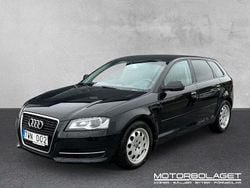Svart Begagnad 2012 Audi A3 Sportback Attraction Halvkombi | 69 900 kr (Marknadspris)