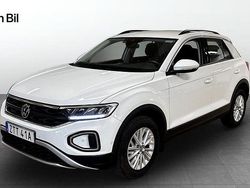 Vit (pure white) Begagnad 2022 VW T-Roc Life SUV | 264 900 kr (Marknadspris)