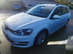 Vit Begagnad 2015 VW Golf VII Kombi | 89 900 kr (Marknadspris)