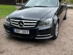 Svart Begagnad 2012 Mercedes C180 Avantgarde Sedan | 95 500 kr (Bra pris)