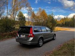 Brun Begagnad 2008 Volvo V70 Momentum Kombi | 45 000 kr (Marknadspris)