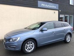 Blå Begagnad 2018 Volvo V60 Standard Kombi | 194 900 kr (Bra pris)
