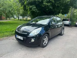 Svart Begagnad 2012 Hyundai i20 Premium Halvkombi | 37 500 kr (Marknadspris)