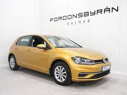 Gul Begagnad 2018 VW Golf VII Halvkombi | 134 800 kr (Bra pris)