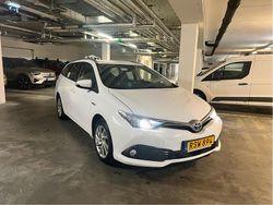 Vit Begagnad 2018 Toyota Auris Touring Sports Active Kombi | 159 000 kr (Bra pris)