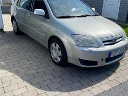 Silver Begagnad 2007 Toyota Corolla Halvkombi | 32 900 kr (Marknadspris)