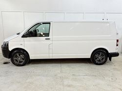 Vit Begagnad 2015 VW T5 Van | 109 900 kr (Marknadspris)