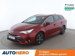 Röd Begagnad 2017 Toyota Avensis Touch Kombi | 171 000 kr (Marknadspris)
