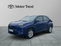 Mörkblå (blå) Begagnad 2022 Toyota Yaris Cross Active SUV | 269 000 kr (Marknadspris)