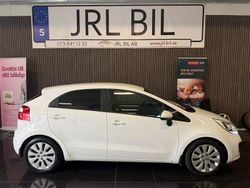 Vit Begagnad 2014 Kia Rio Halvkombi | 22 900 kr (Bra pris)
