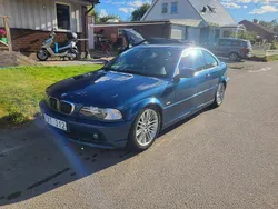 Blå Begagnad 2003 BMW 320 Sportkupé | 40 000 kr (Dyr)