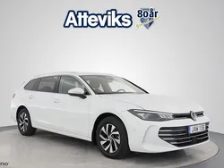 Vit Begagnad 2024 VW Passat Business Kombi | 354 900 kr (Marknadspris)