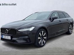 Grå Begagnad 2023 Volvo V90 Ultimate Kombi | 569 900 kr (Marknadspris)