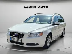 Vit Begagnad 2012 Volvo V70 Momentum Kombi | 89 900 kr (Marknadspris)