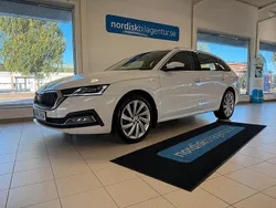 Vit Begagnad 2021 Skoda Octavia Style Kombi | 269 900 kr (Marknadspris)
