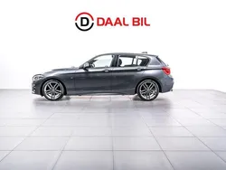 Grå Begagnad 2018 BMW 118 M Sport Halvkombi | 149 700 kr (Marknadspris)