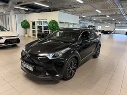 Svart Begagnad 2018 Toyota C-HR Edition SUV | 214 900 kr (Marknadspris)