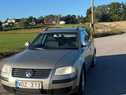 Brun Begagnad 2004 VW Passat Trendline Kombi | 20 000 kr (Dyr)