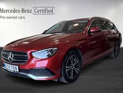 Röd (red) Begagnad 2023 Mercedes E220 Avantgarde Kombi | 429 900 kr (Marknadspris)