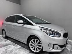 Grå Begagnad 2014 Kia Carens Minibuss | 89 900 kr (Marknadspris)