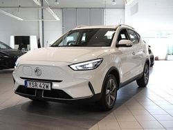 Vit Begagnad 2023 MG ZS Luxury Sedan | 299 900 kr