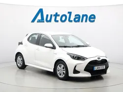 Vit Begagnad 2020 Toyota Yaris Hybrid Active Halvkombi | 209 900 kr (Lite dyr)
