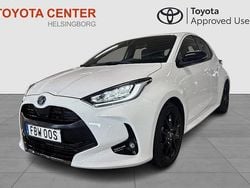 Vit Begagnad 2022 Toyota Yaris Hybrid Style Halvkombi | 269 900 kr (Lite dyr)
