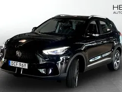 Svart (black) Begagnad 2022 MG ZS Luxury Sedan | 249 900 kr (Bra pris)