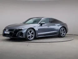 Grå Begagnad 2022 Audi e-tron SUV | 579 000 kr