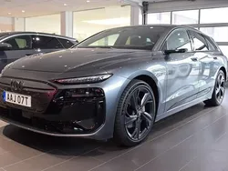 Daytonagrå pärleffekt Begagnad 2024 Audi A6 e-tron Performance Kombi | 769 000 kr
