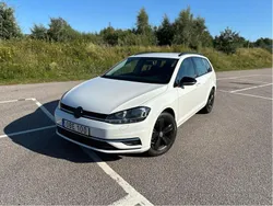 Vit Begagnad 2017 VW Golf VII Kombi | 139 000 kr (Marknadspris)