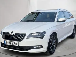 Vit Begagnad 2017 Skoda Superb LAURIN & KLEMENT Sedan | 189 000 kr (Marknadspris)
