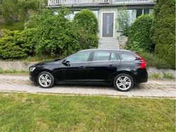 Svart Begagnad 2016 Volvo V60 Summum Kombi | 139 000 kr (Bra pris)