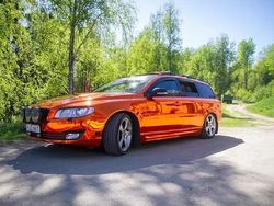 Orange Begagnad 2008 Volvo V70 Kombi | 110 000 kr