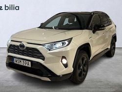 Vit Begagnad 2019 Toyota RAV4 Hybrid Style SUV | 334 900 kr (Marknadspris)