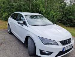 Vit Begagnad 2014 Seat Leon ST FR Kombi | 58 000 kr (Marknadspris)