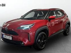 Röd Begagnad 2023 Toyota Yaris Cross SUV | 264 900 kr (Superpris)
