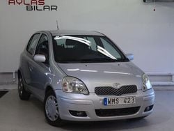 Silver Begagnad 2004 Toyota Yaris Halvkombi | 24 900 kr (Marknadspris)