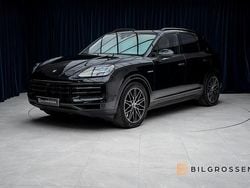 Svart Begagnad 2024 Porsche Cayenne S E-Hybrid SUV | 1 199 900 kr
