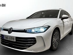 Vit Begagnad 2024 VW Passat Elegance Kombi | 459 900 kr
