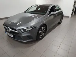 Mörkgrå Begagnad 2020 Mercedes A180 Edition Halvkombi | 199 900 kr