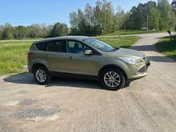 Brun Begagnad 2013 Ford Kuga SUV | 68 000 kr (Marknadspris)