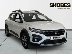 Vit Begagnad 2023 Dacia Sandero Comfort Halvkombi | 184 500 kr (Lite dyr)