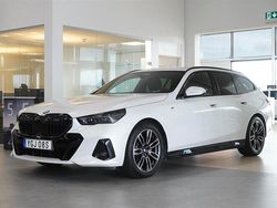 Vit Begagnad 2024 BMW 520 M Sport Kombi | 618 800 kr (Dyr)