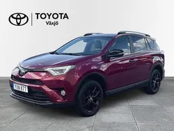 Röd Begagnad 2017 Toyota RAV4 Hybrid SUV | 229 000 kr (Marknadspris)