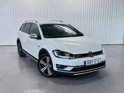 Vit Begagnad 2017 VW Golf Alltrack Kombi | 174 500 kr (Marknadspris)